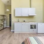 Renesans Nr. 6 * וילנה